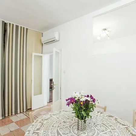 Apartment Campo De' Fiori Rome